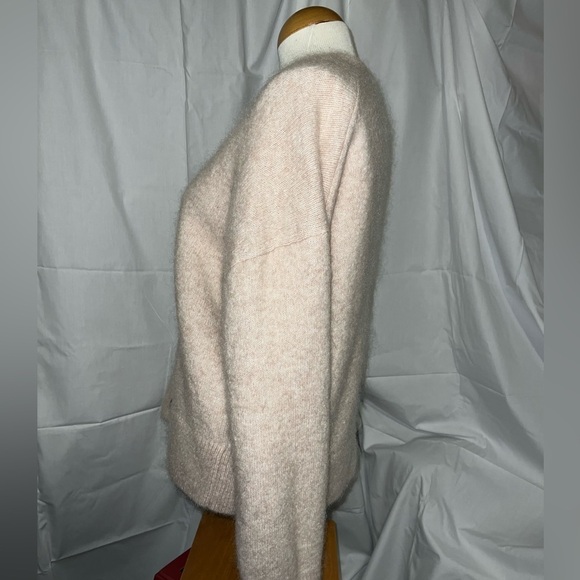 COPY - H&M Wool Sweater - Picture 2 of 9